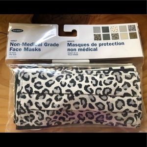 Old Navy 10 Pack animal print 3 layer masks NWT